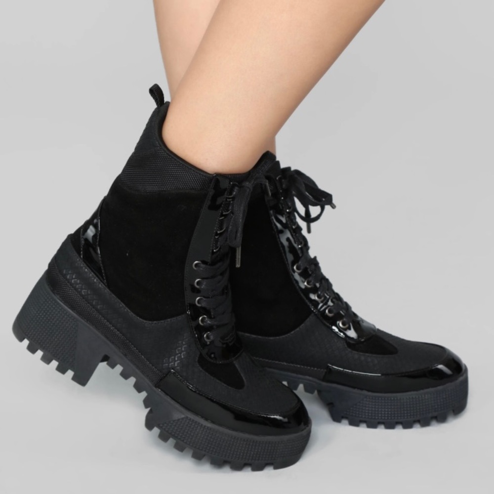 NWT - Fashion Nova Platform combat boot
